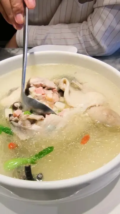 整鸡脱骨八宝布袋鸡