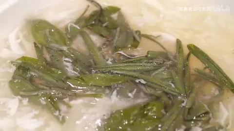 莼菜银鱼羹