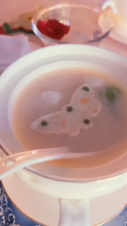 蝴蝶豆腐配鱼圆