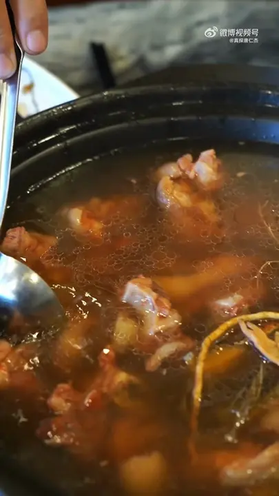 青红酒炖猪脚