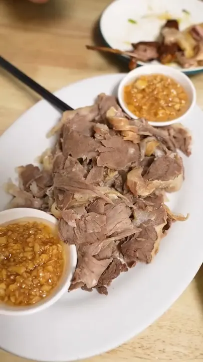 白灼牛腩