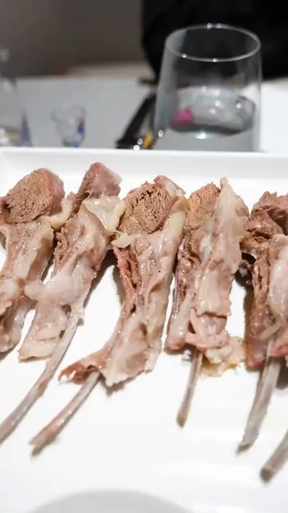 焰美人手抓肉