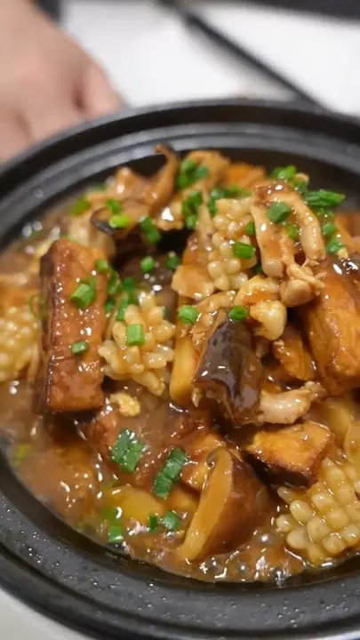 八珍豆腐煲