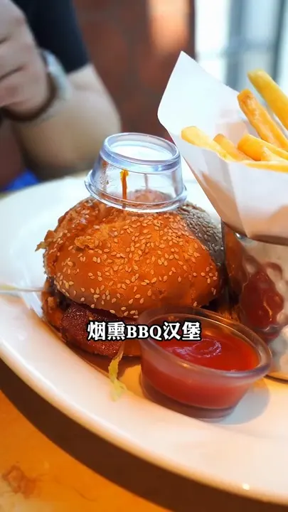 烟熏BBQ汉堡