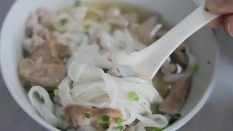 灌肠越南河粉